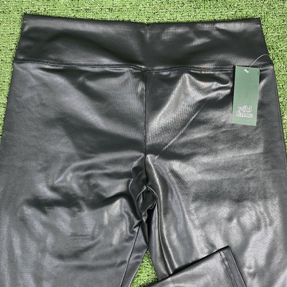 WILD FABLE | HIGH-ANKLE MID-WAIST PLEATHER LEGGINGS -NWT! - Picture 5 of 9